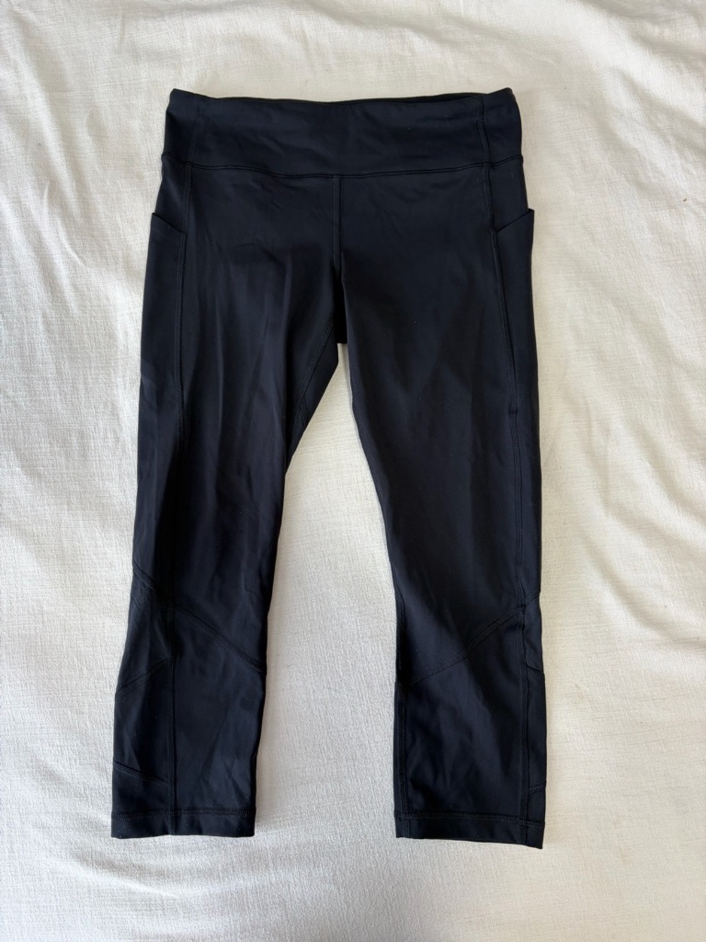Women’s lululemon athletica Black Capri Leggings with Side Pockets